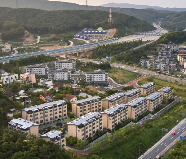 SEONGBOK IVY HILL, TERRACE HOUSE